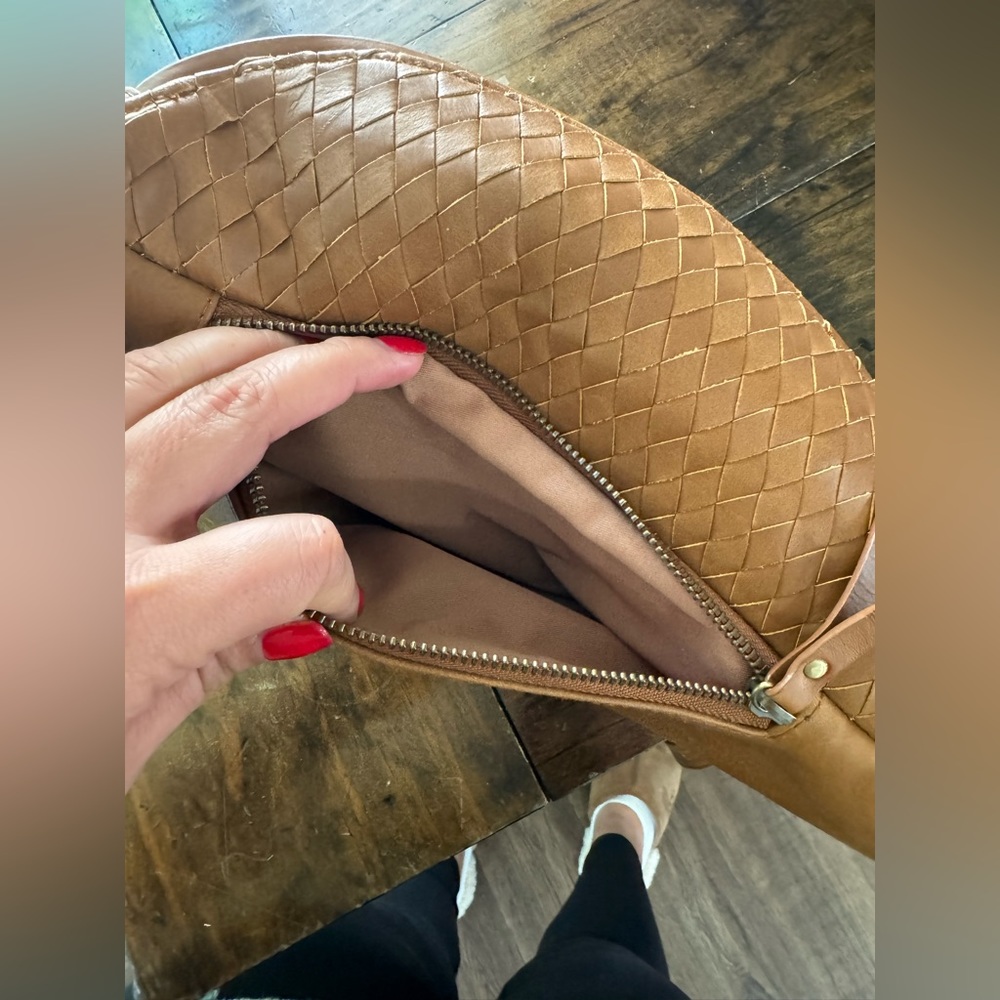MANDRN ATLAS WOVEN 2.0 Tan - EUC